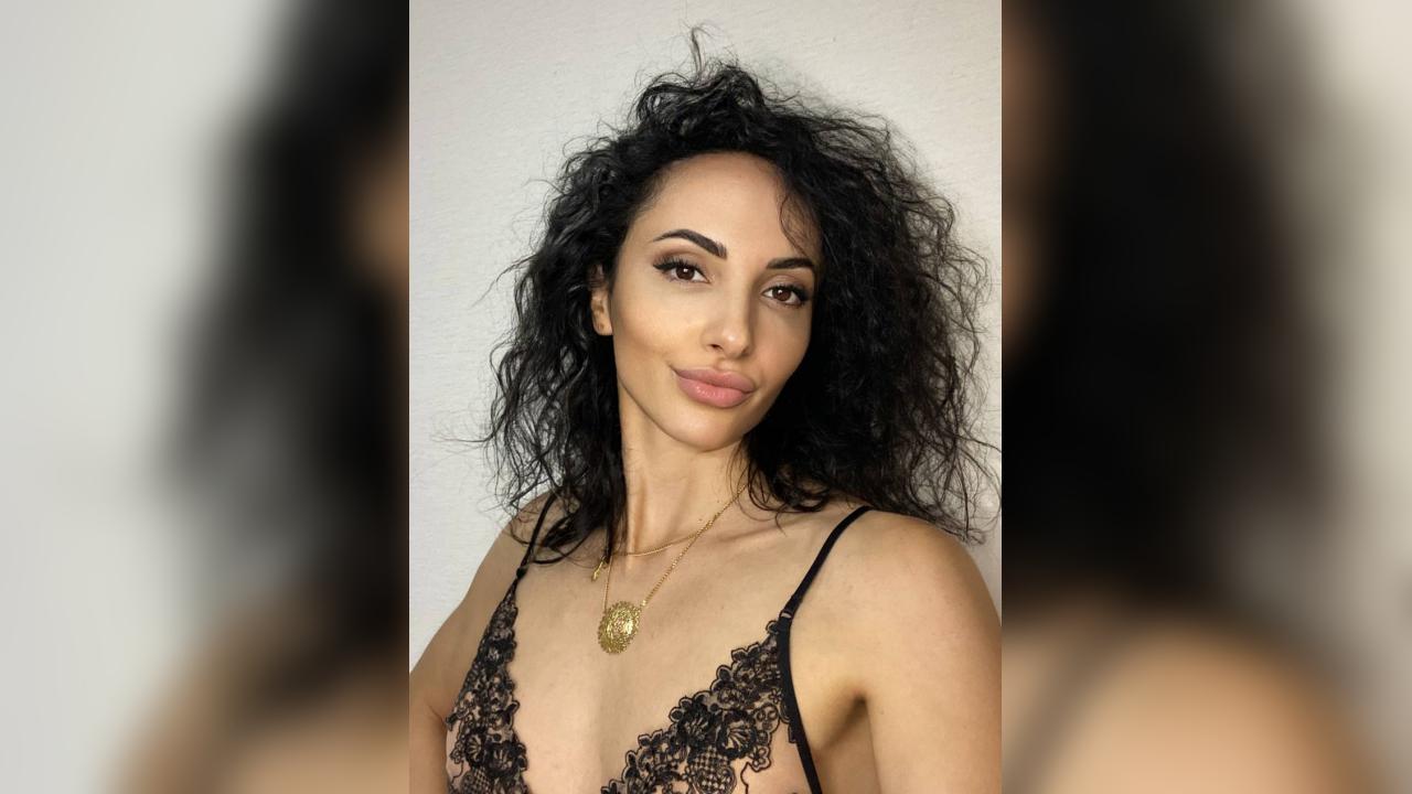 Webcam chat profile for EdenGrace