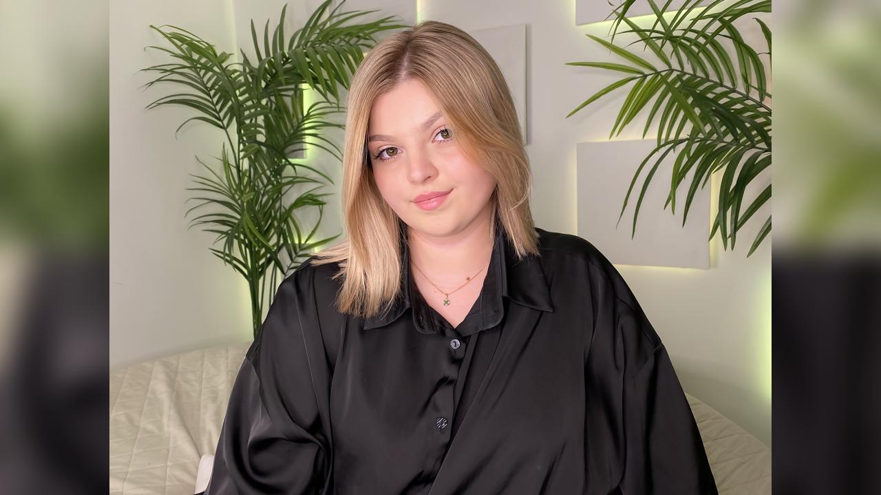 Webcam chat profile for WendyPaige: Leather