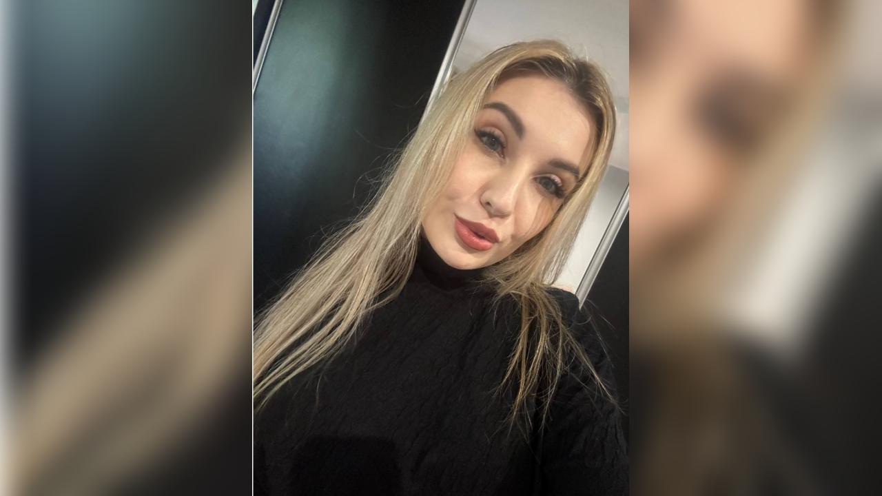 Webcam chat profile for Evadine: Ask about my Hobbies