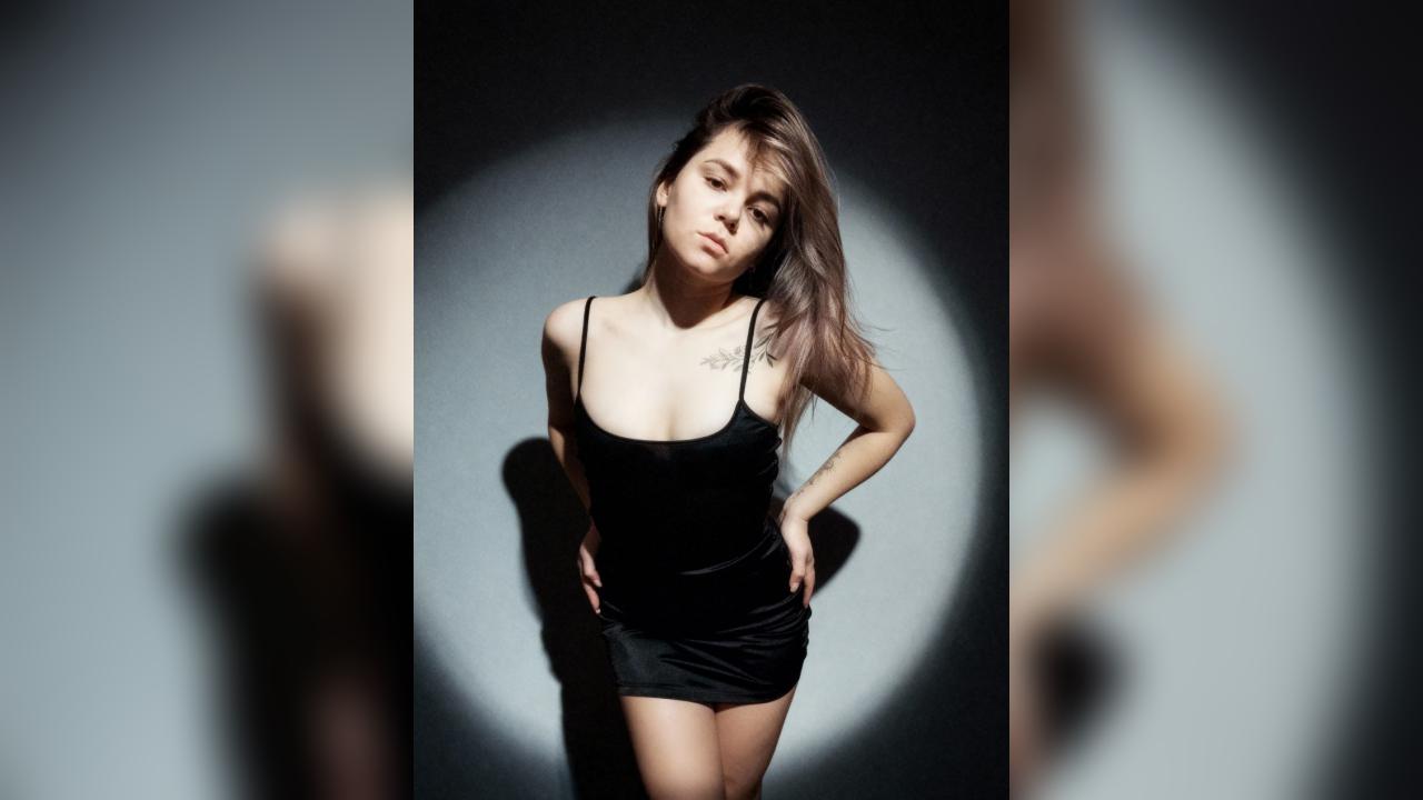 Webcam chat profile for Tavina: Dancing