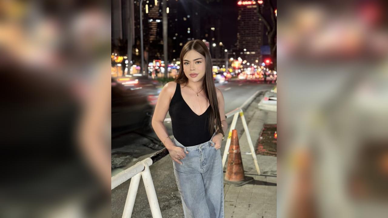 Webcam chat profile for xSweetAZx: Jerking off