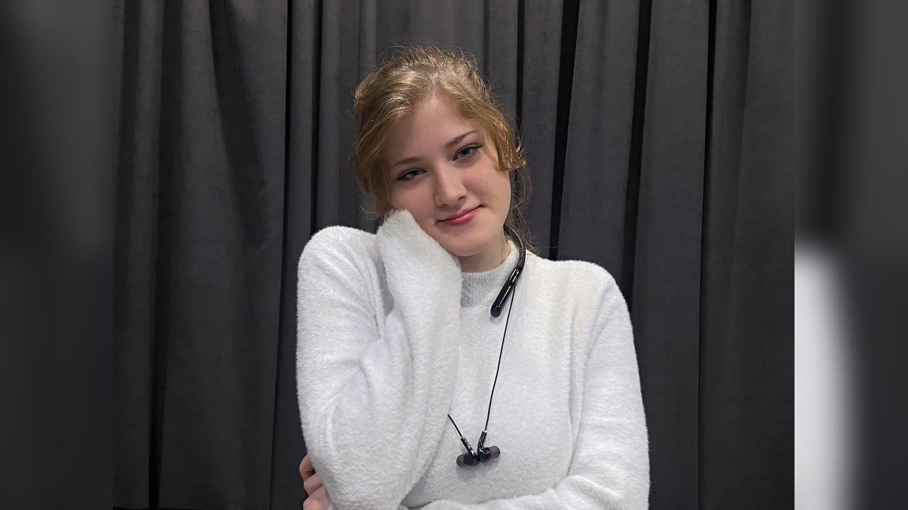 Webcam chat profile for MaryF90: Legs, feet & shoes