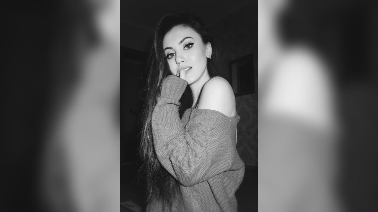 Webcam chat profile for Re3gina: Ask about my Hobbies