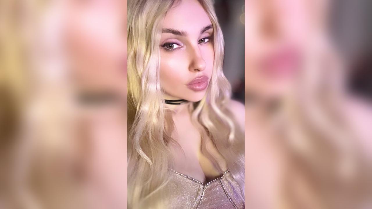 Webcam chat profile for Taelyn: Ask about my Hobbies