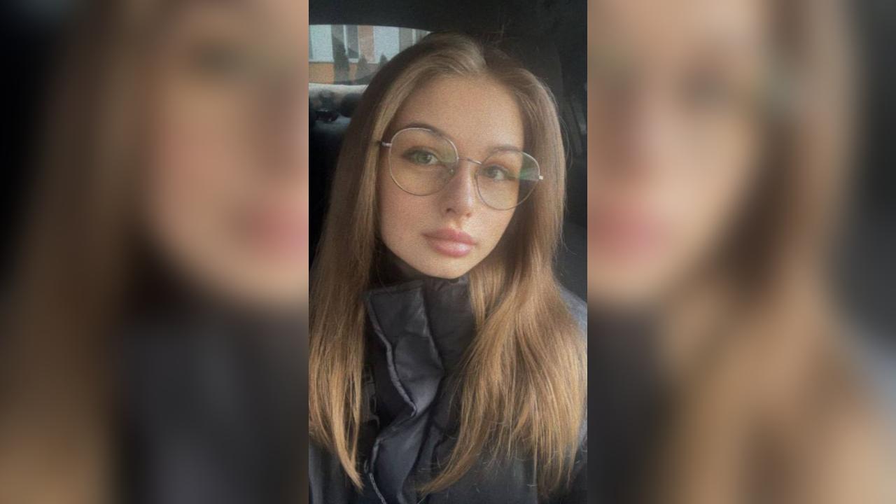 Webcam chat profile for 001GOODGIRL: Cooking