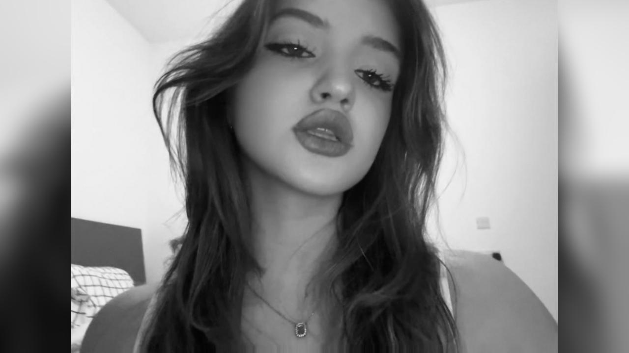 Webcam chat profile for K5oraline: Fitness
