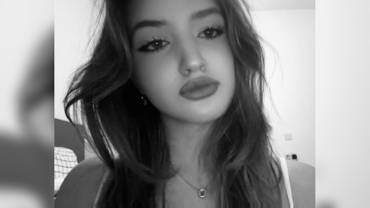 Webcam chat profile for K5oraline: Ask about my Hobbies