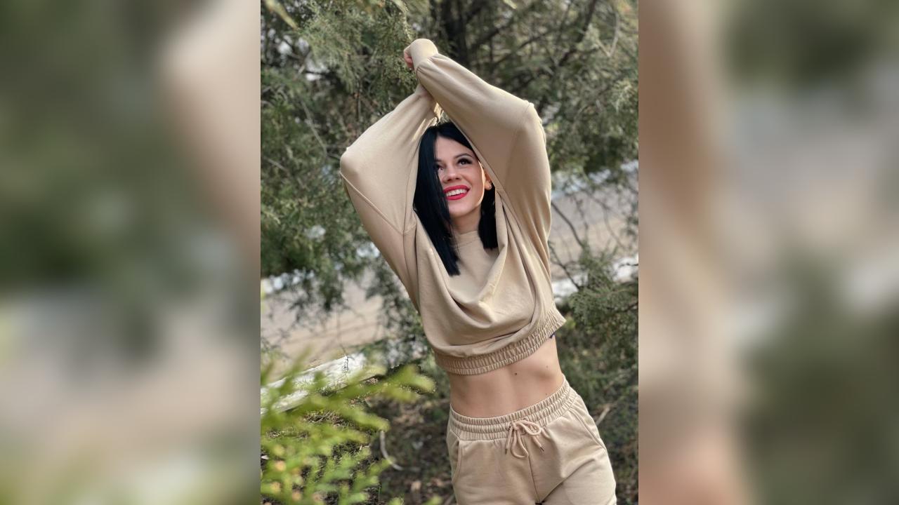 Webcam chat profile for KralyaGret