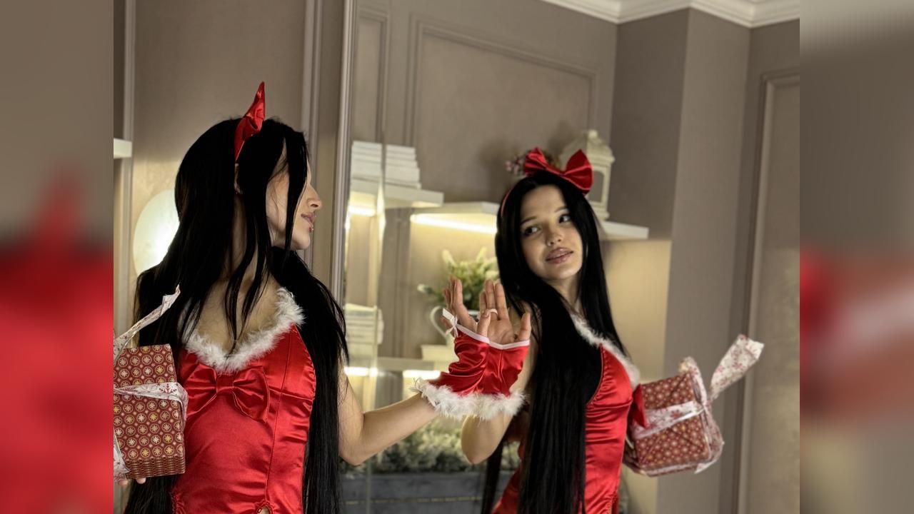 Webcam chat profile for DonnaB63: Foot fetish