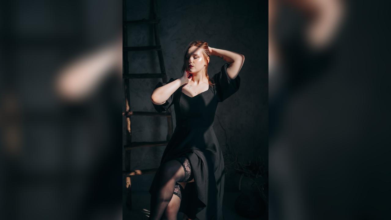 Webcam chat profile for MollyParker: Leather