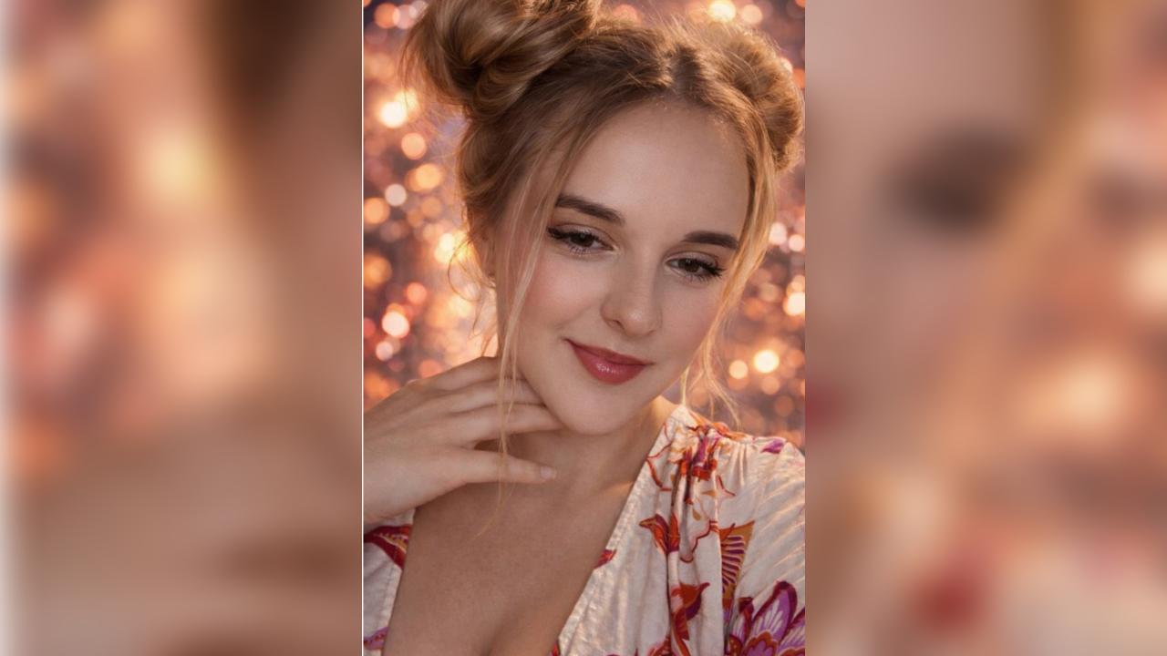 Webcam chat profile for Lyris: Ask about my Hobbies