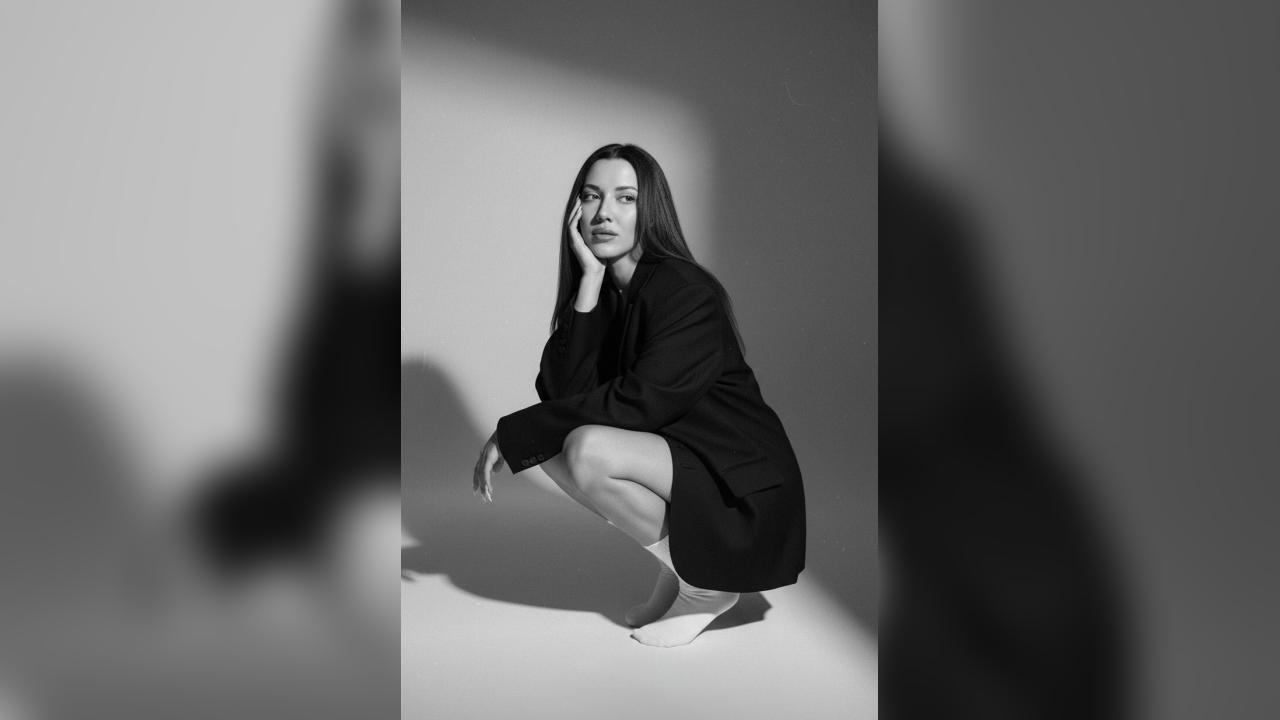 Webcam chat profile for SweetTi: Legs, feet & shoes