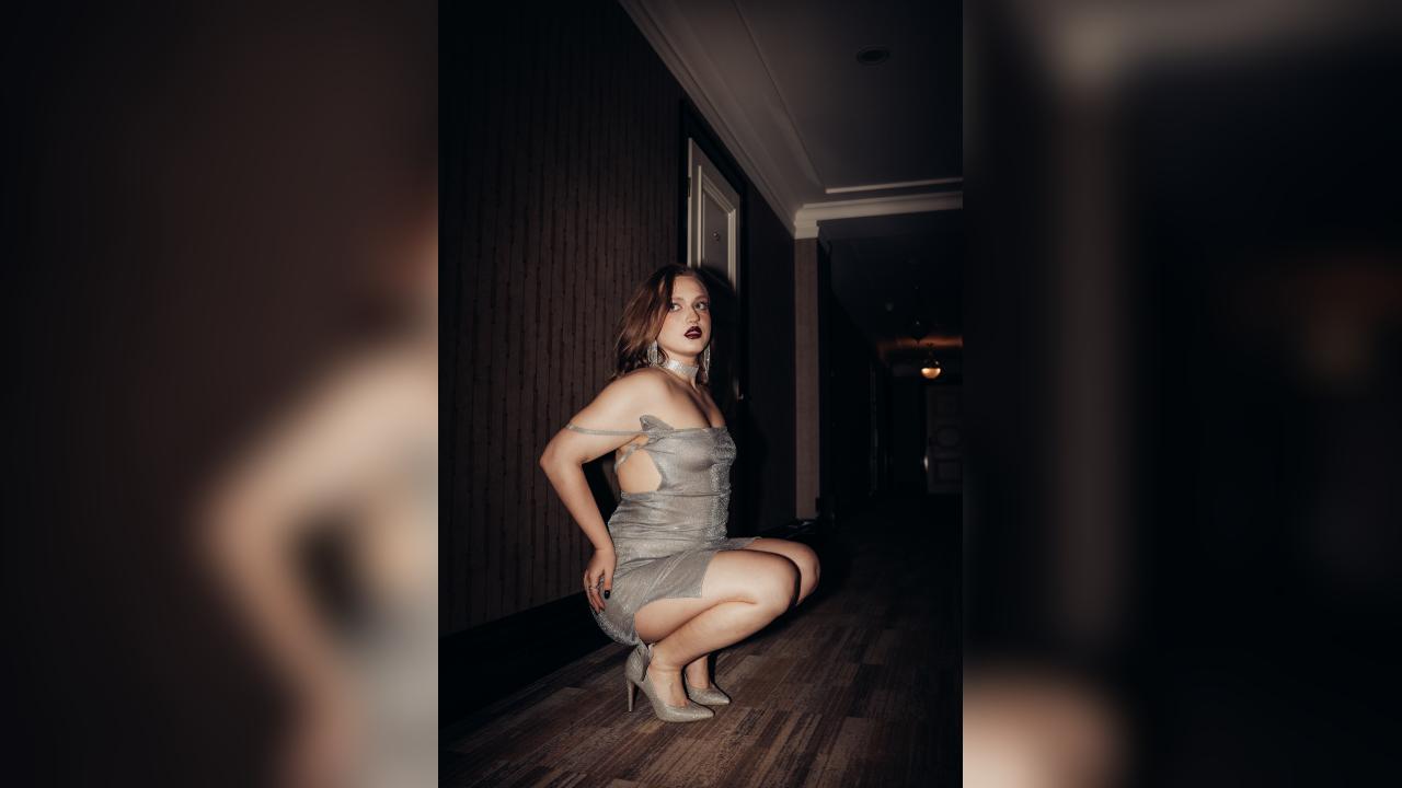 Webcam chat profile for JennyGo: Outfits