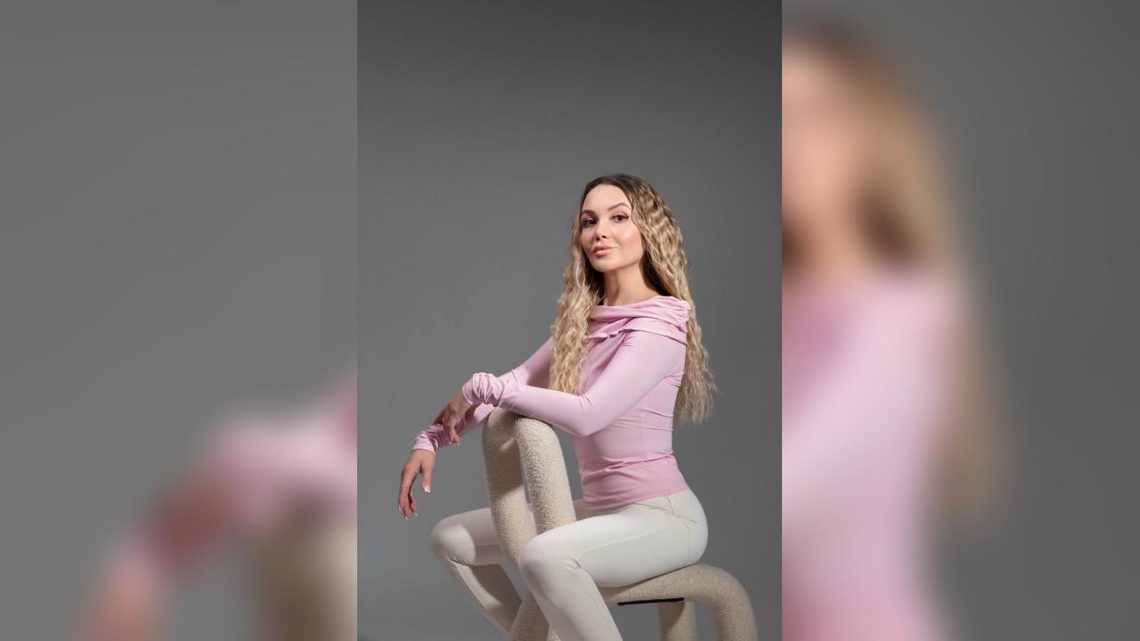 Webcam chat profile for BoxingGirlX: Leather