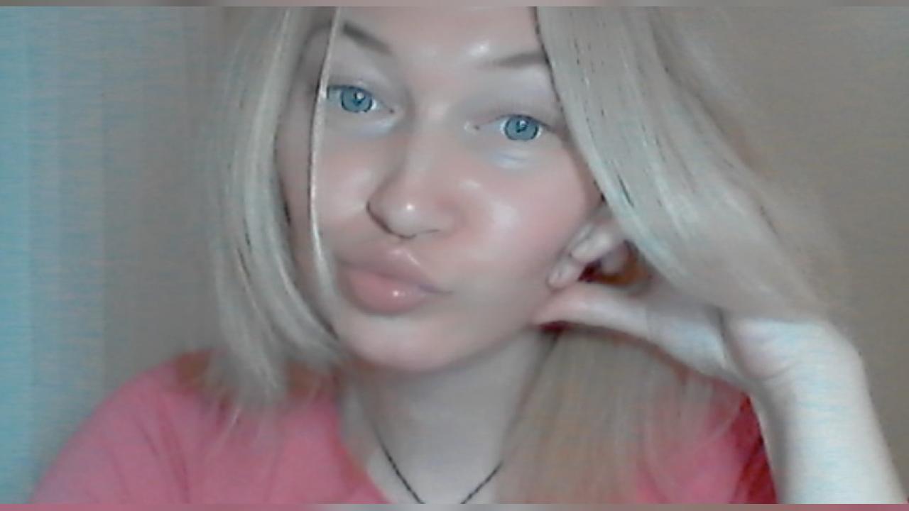 Webcam chat profile for PixelatedDream1: Humor