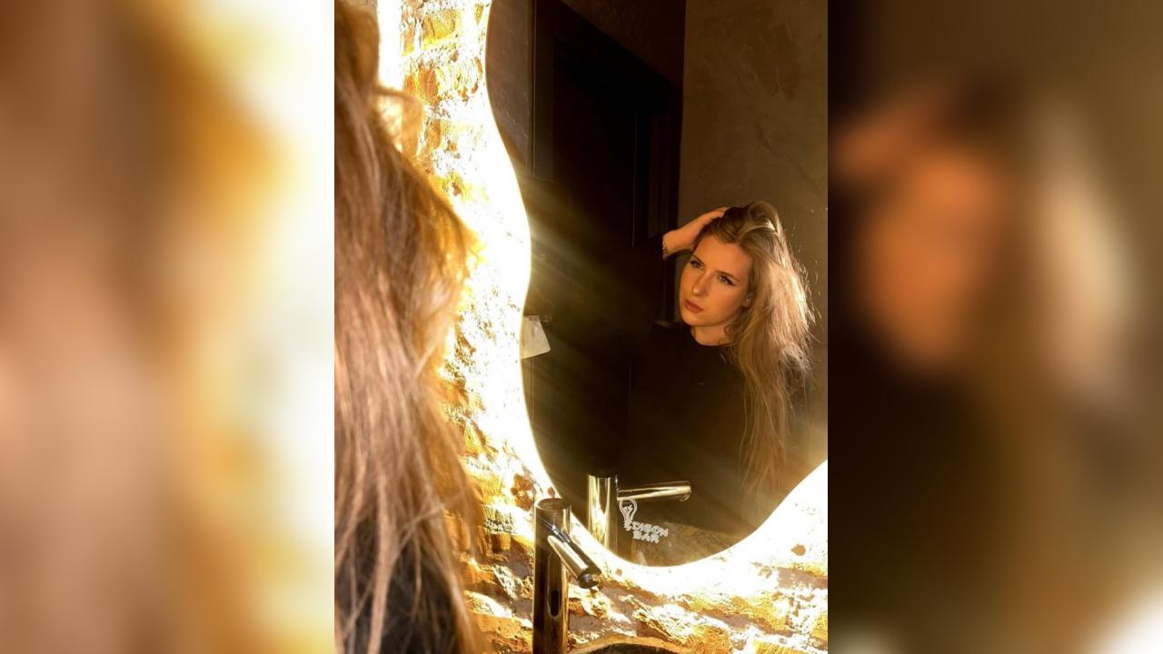 Webcam chat profile for Rebecca: Ask about my Hobbies