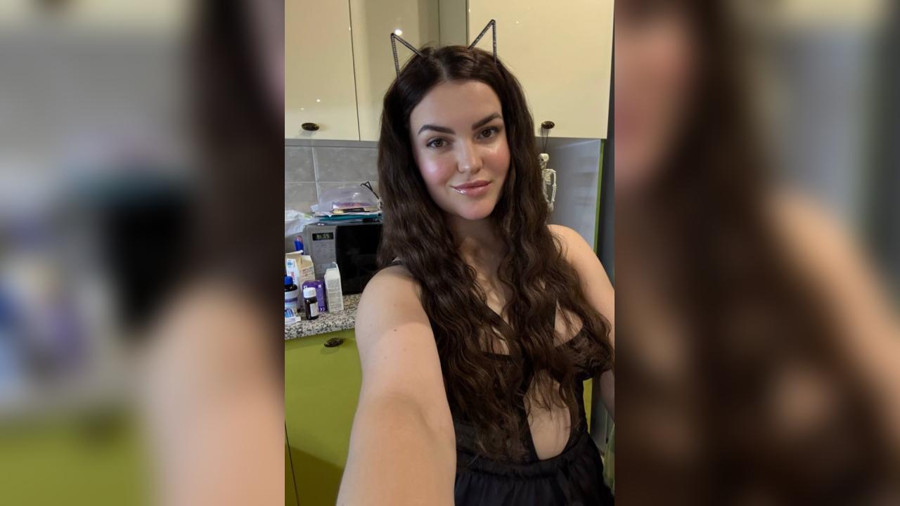 Webcam chat profile for Estel5e: Ask about my Hobbies