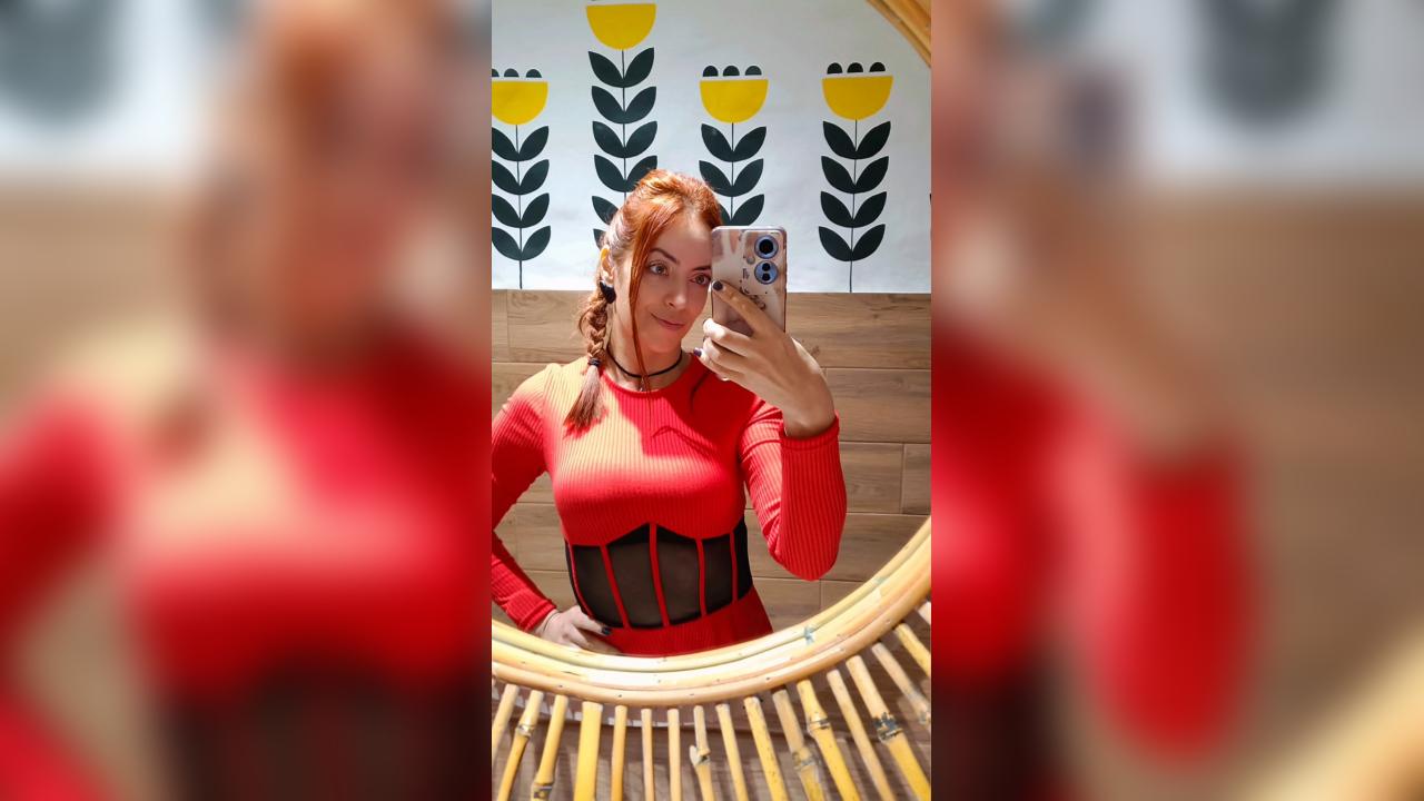 Webcam chat profile for Maryline: Outfits