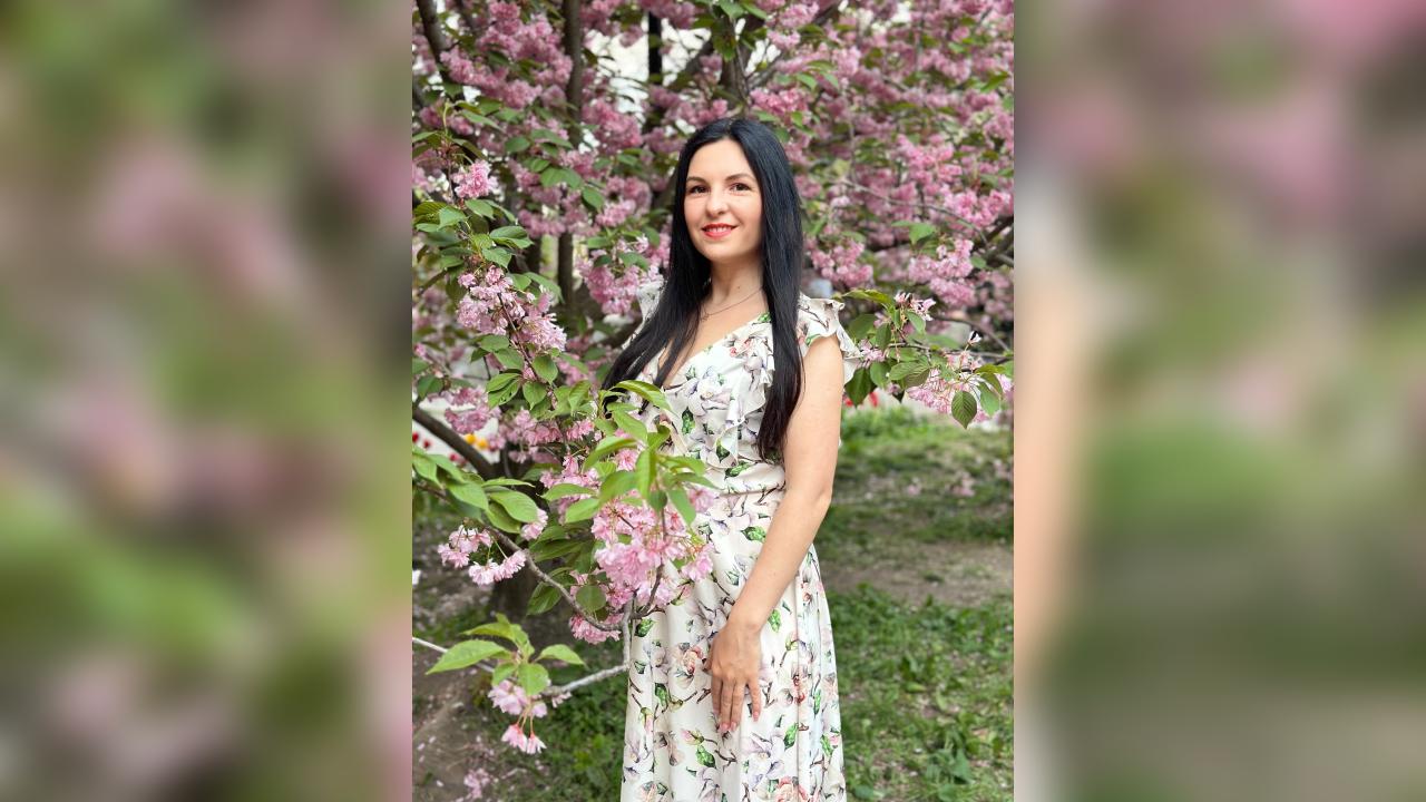 Webcam chat profile for 1Holly: Ask about my Hobbies