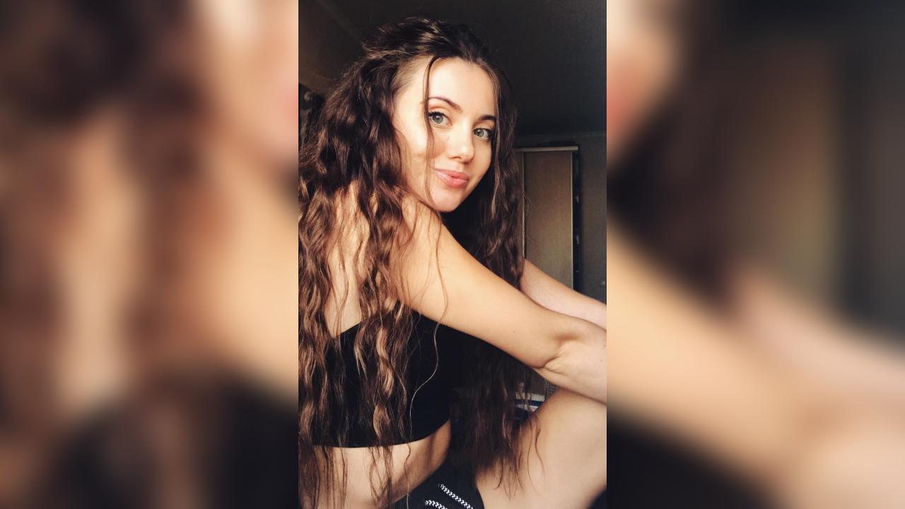 Webcam chat profile for Re3gina: Ask about my Hobbies