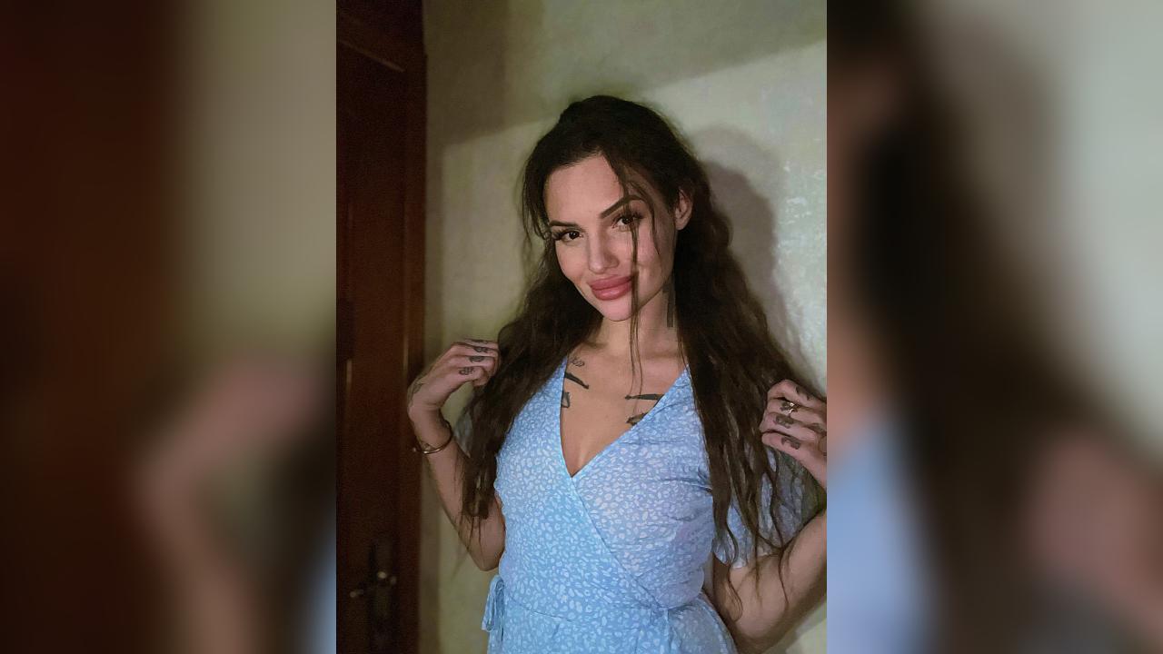 Webcam chat profile for MaryMee: Latex & rubber