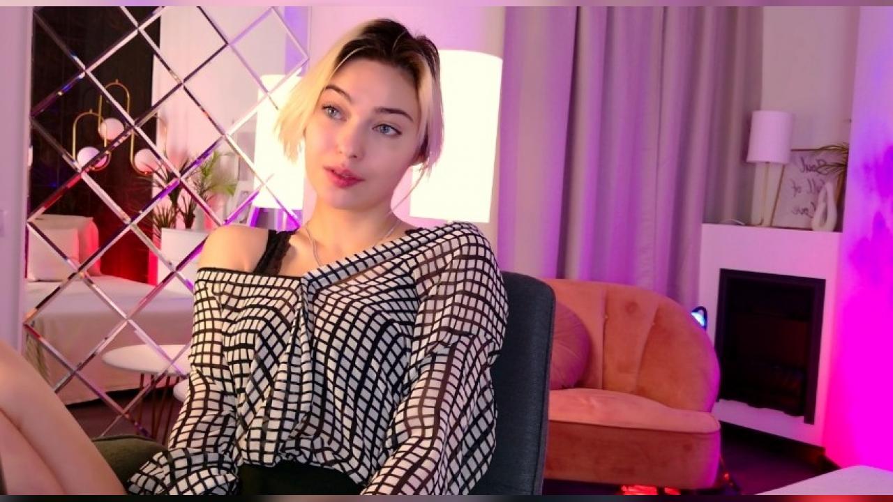 Webcam chat profile for AlysiaSun: Legs, feet & shoes