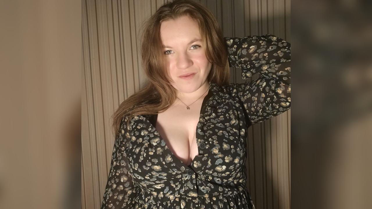 Webcam chat profile for Jurnee: Music