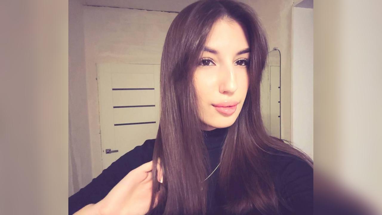 Webcam chat profile for ShadowRose