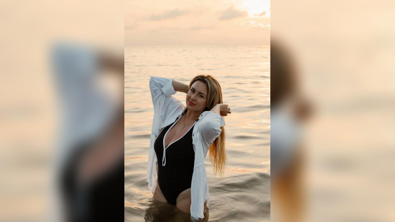 Webcam chat profile for MagicMelody