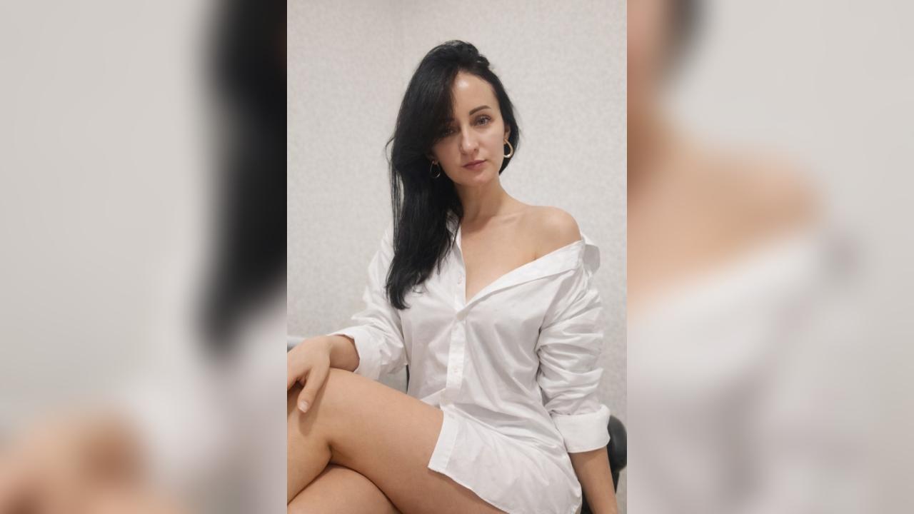 Webcam chat profile for Candys: Travel