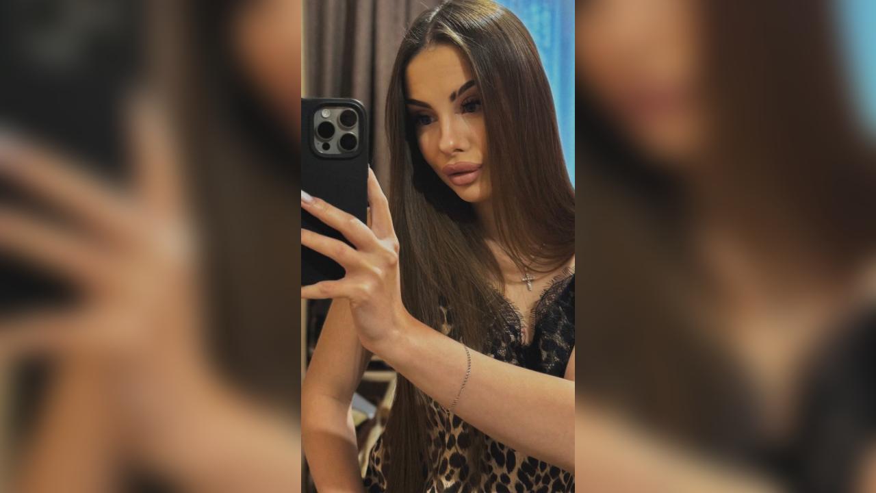 Webcam chat profile for KleopatRA: Ask about my Hobbies