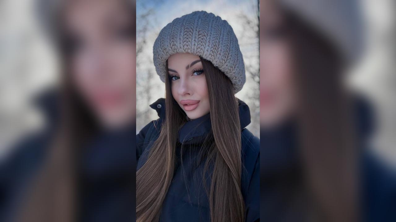 Webcam chat profile for KleopatRA: Ask about my Hobbies