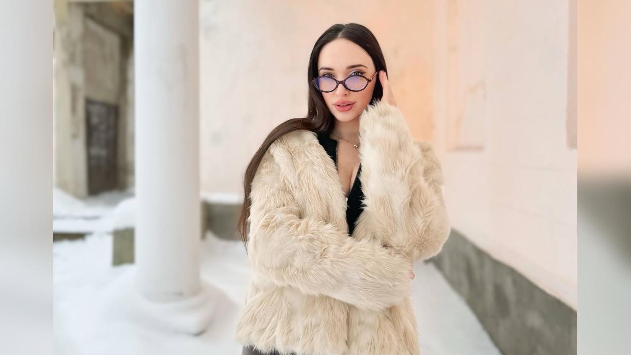 Webcam chat profile for PlayfulPixel: Exercise