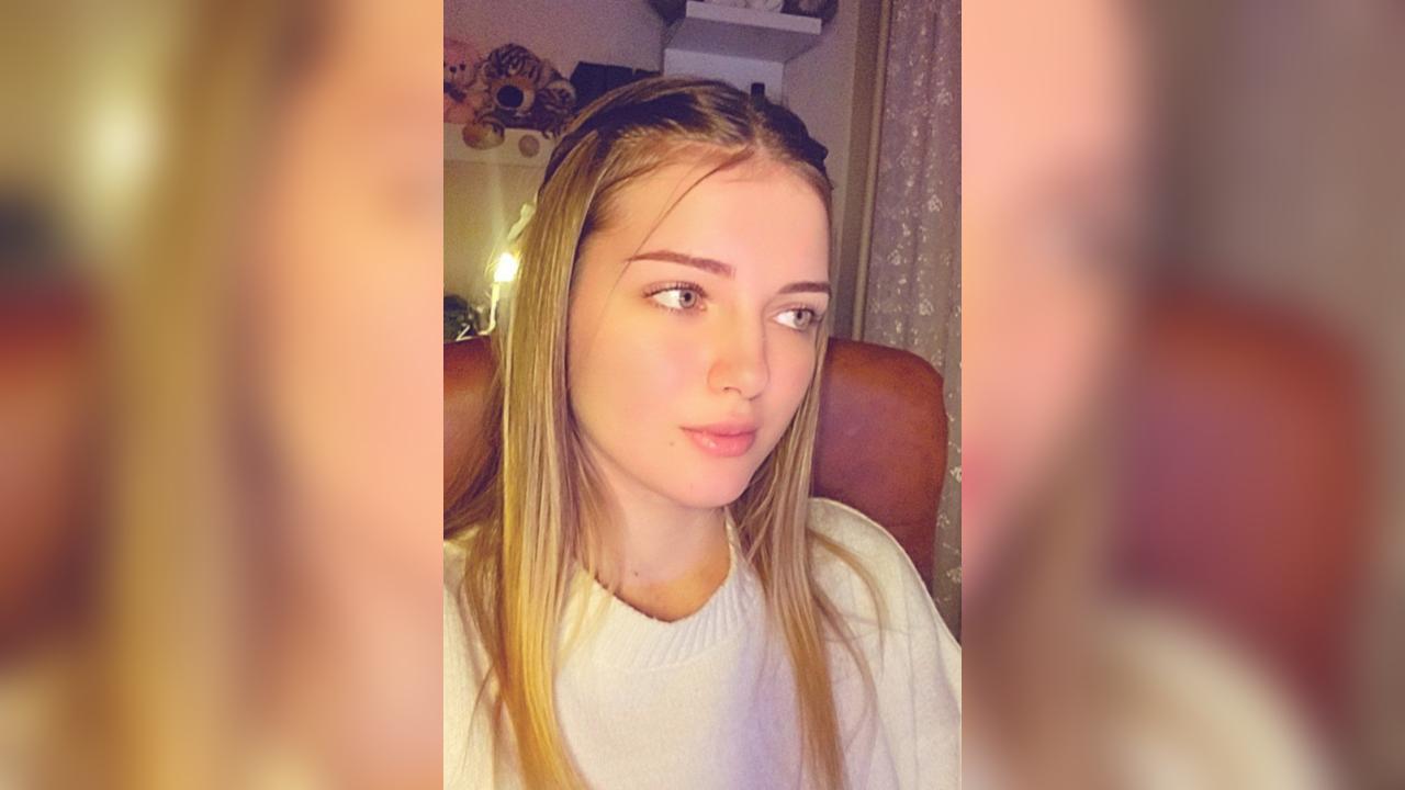 Webcam chat profile for SweetRinaKiss: Outfits