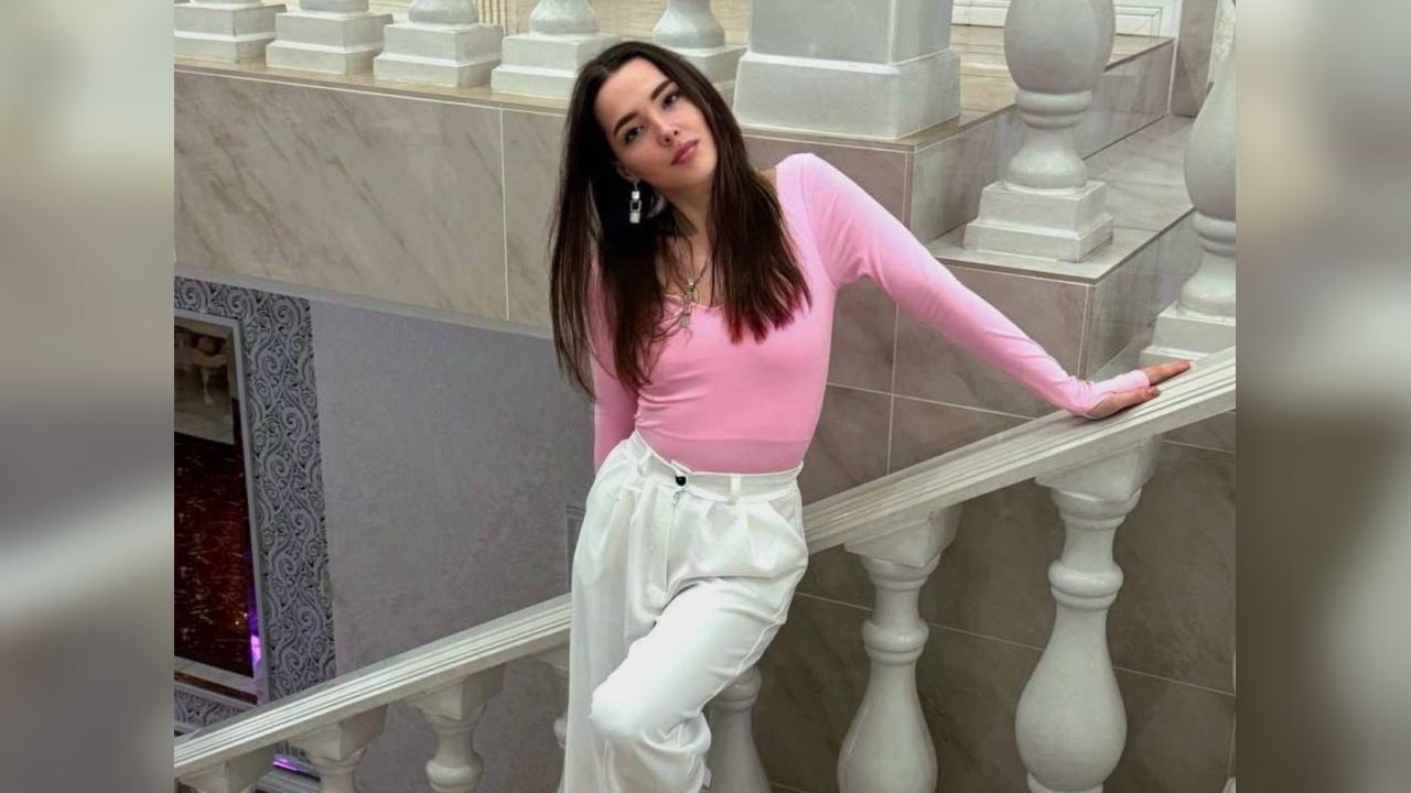 Webcam chat profile for LuckySweet: Outfits