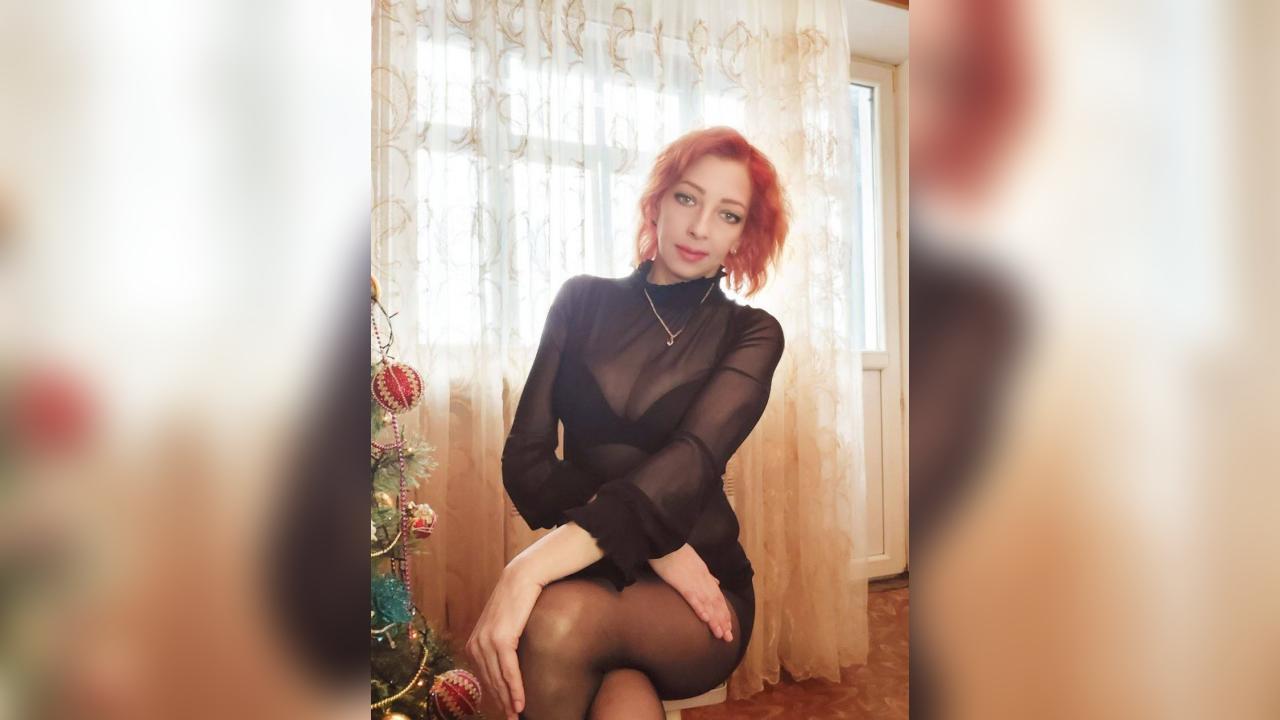 Webcam chat profile for HotMood0