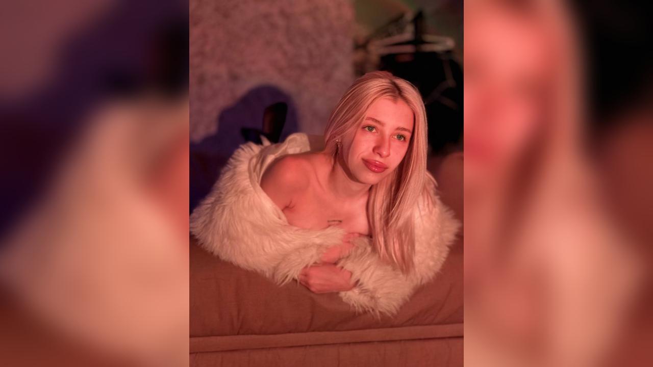 Webcam chat profile for 1Katty