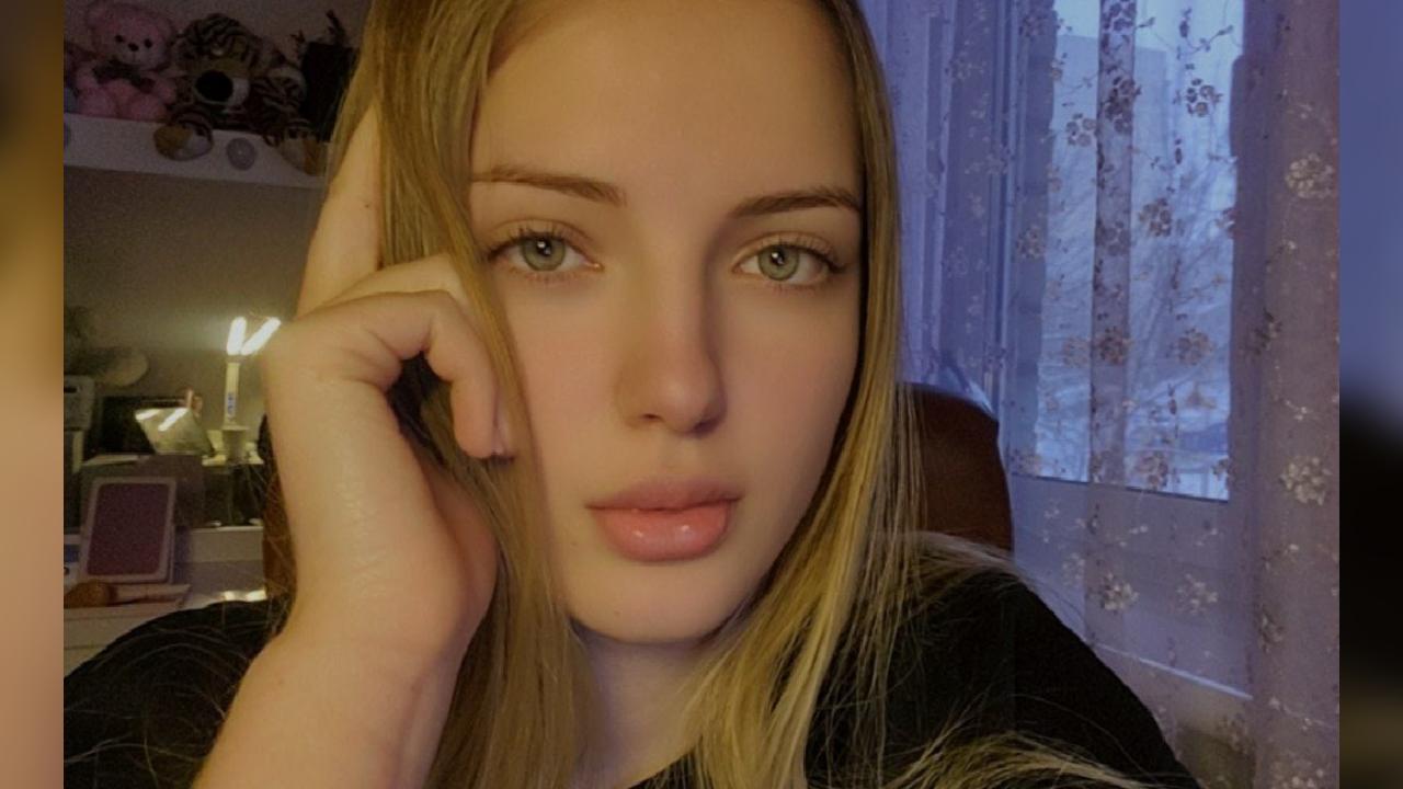 Webcam chat profile for SweetRinaKiss: Outfits