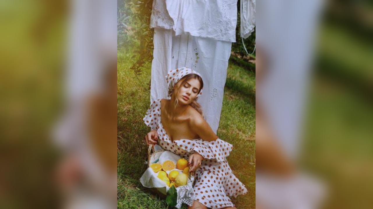 Webcam chat profile for MissAngeL111: Outfits