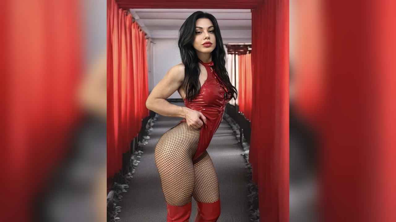 Webcam chat profile for KrissssCharming: Dominatrix