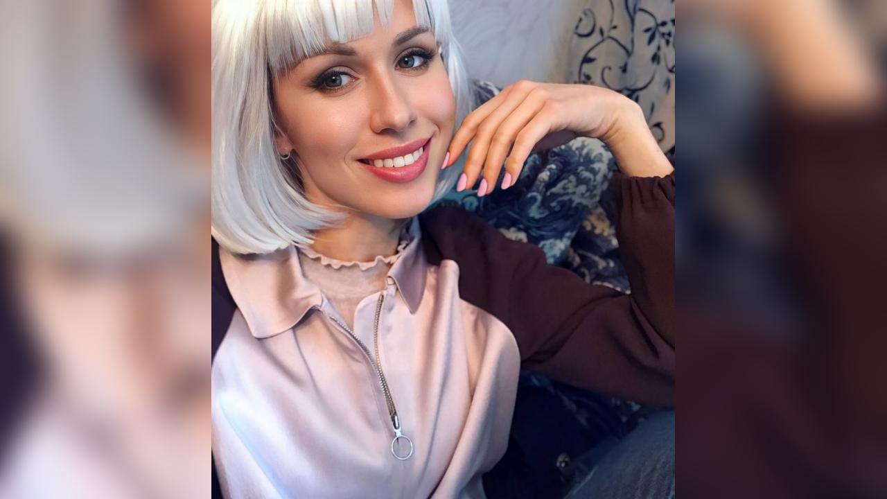 Webcam chat profile for QueenGabi: Lingerie & stockings