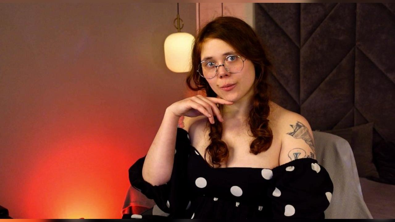 Webcam chat profile for SophiePure: Bondage & discipline