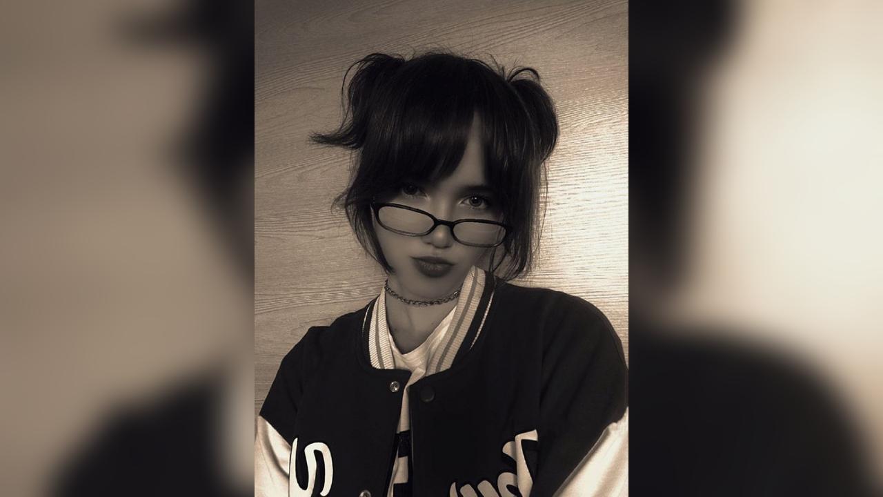 Webcam chat profile for Clarym0r443: Art