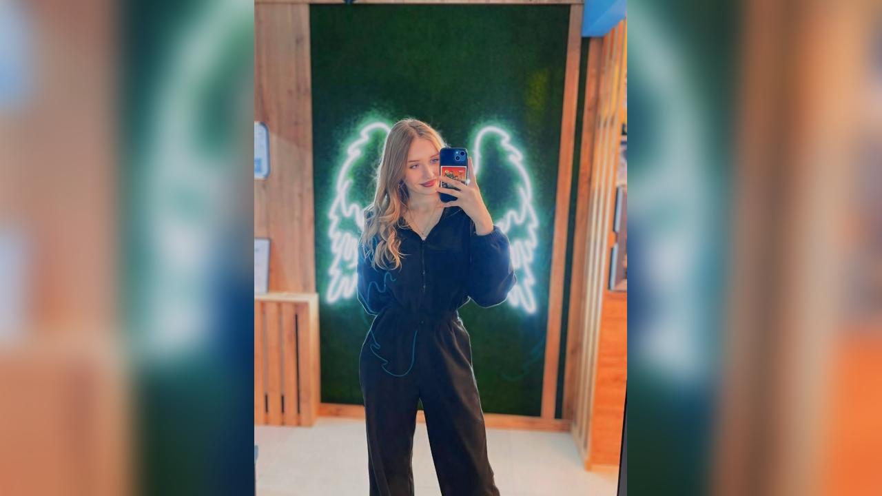 Webcam chat profile for Snezhka: Ask about my Hobbies