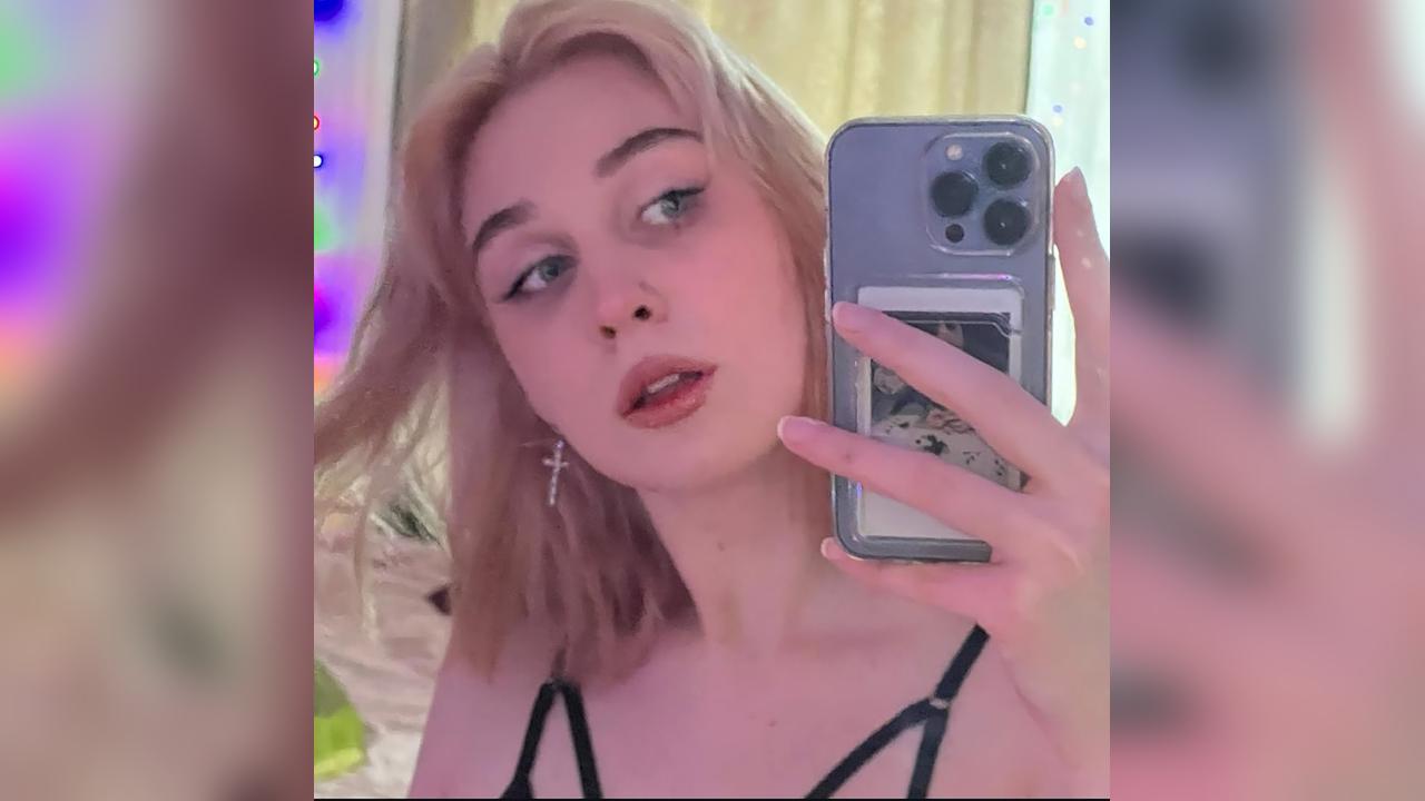 Webcam chat profile for SusanBev: Nails