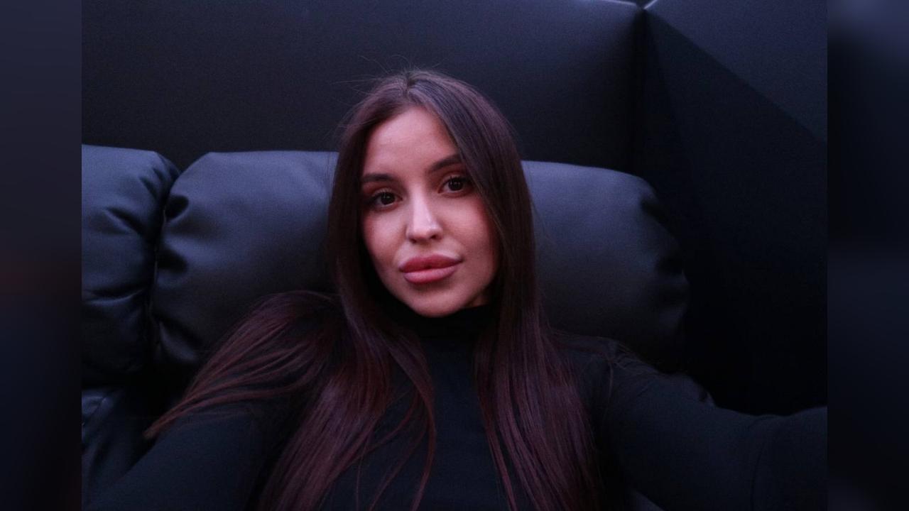 Webcam chat profile for Violet