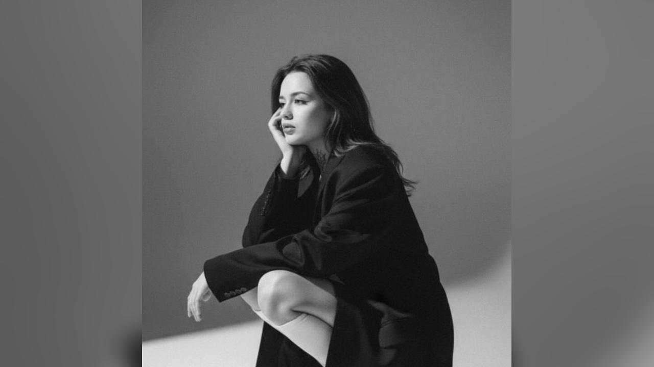 Webcam chat profile for HoneyMia: Ask about my Hobbies