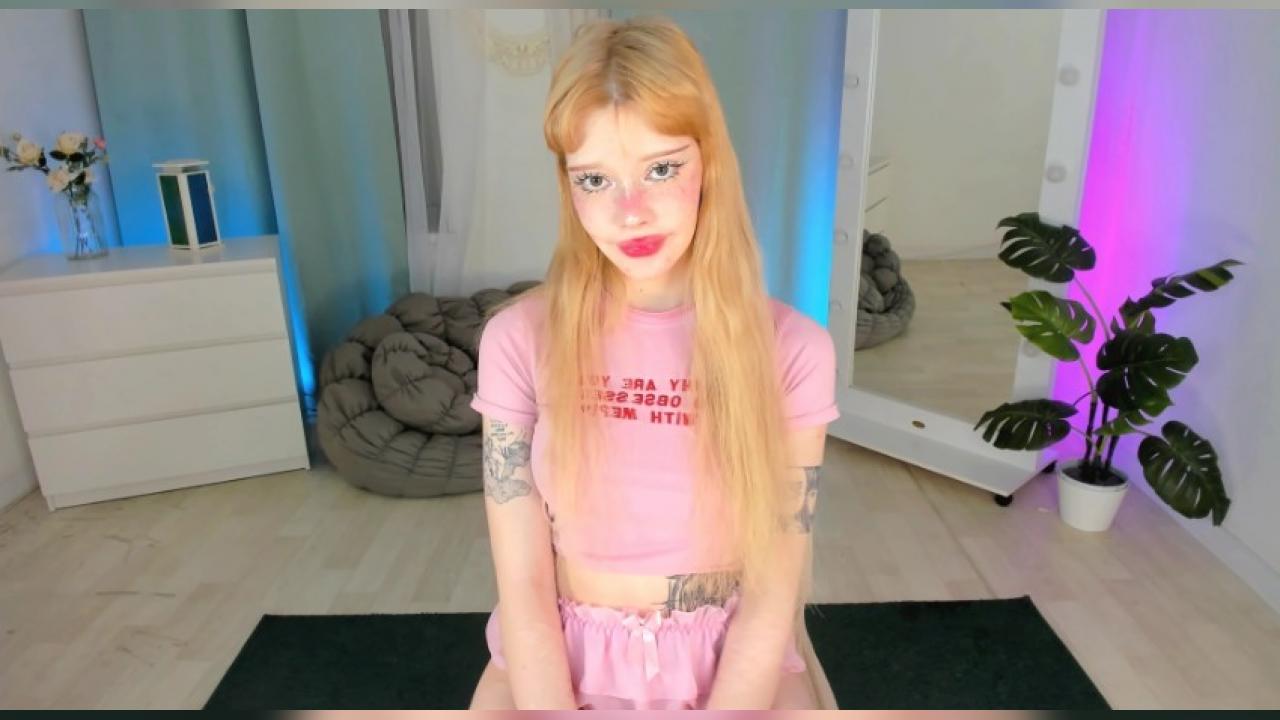 Webcam chat profile for SweetMell: Leather