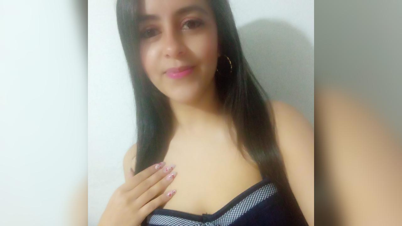 Webcam chat profile for KatiaSmith: Legs, feet & shoes