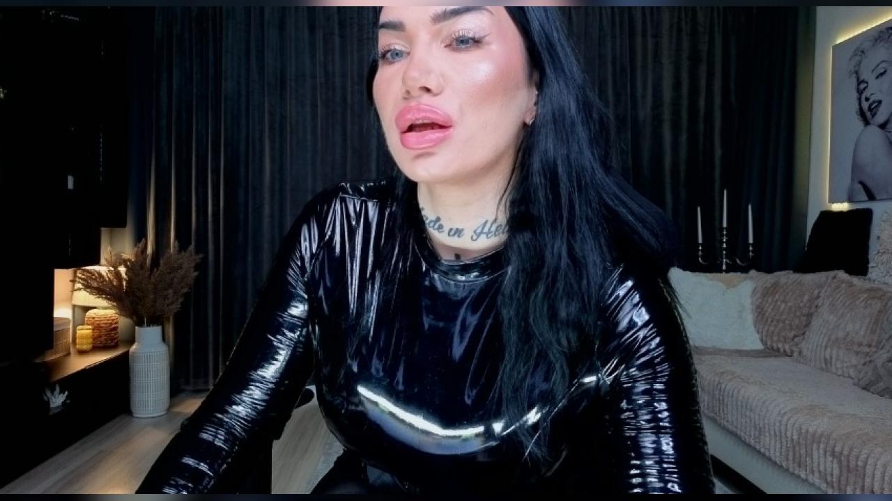 Webcam chat profile for ElektraSheDemon: Dominatrix